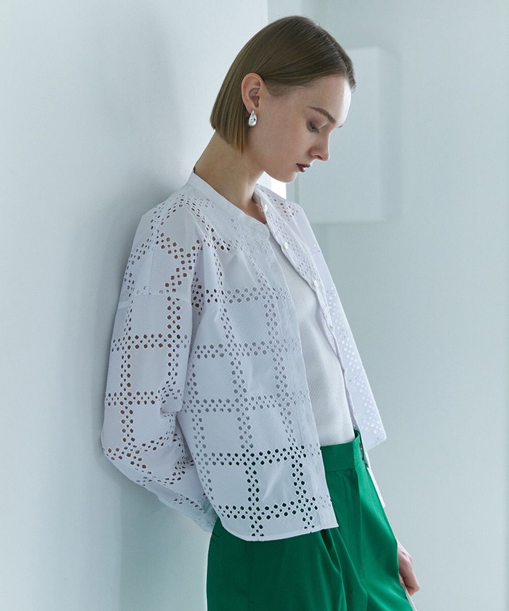 ICB L スクエアエンブロイダリー クロップドシャツ 