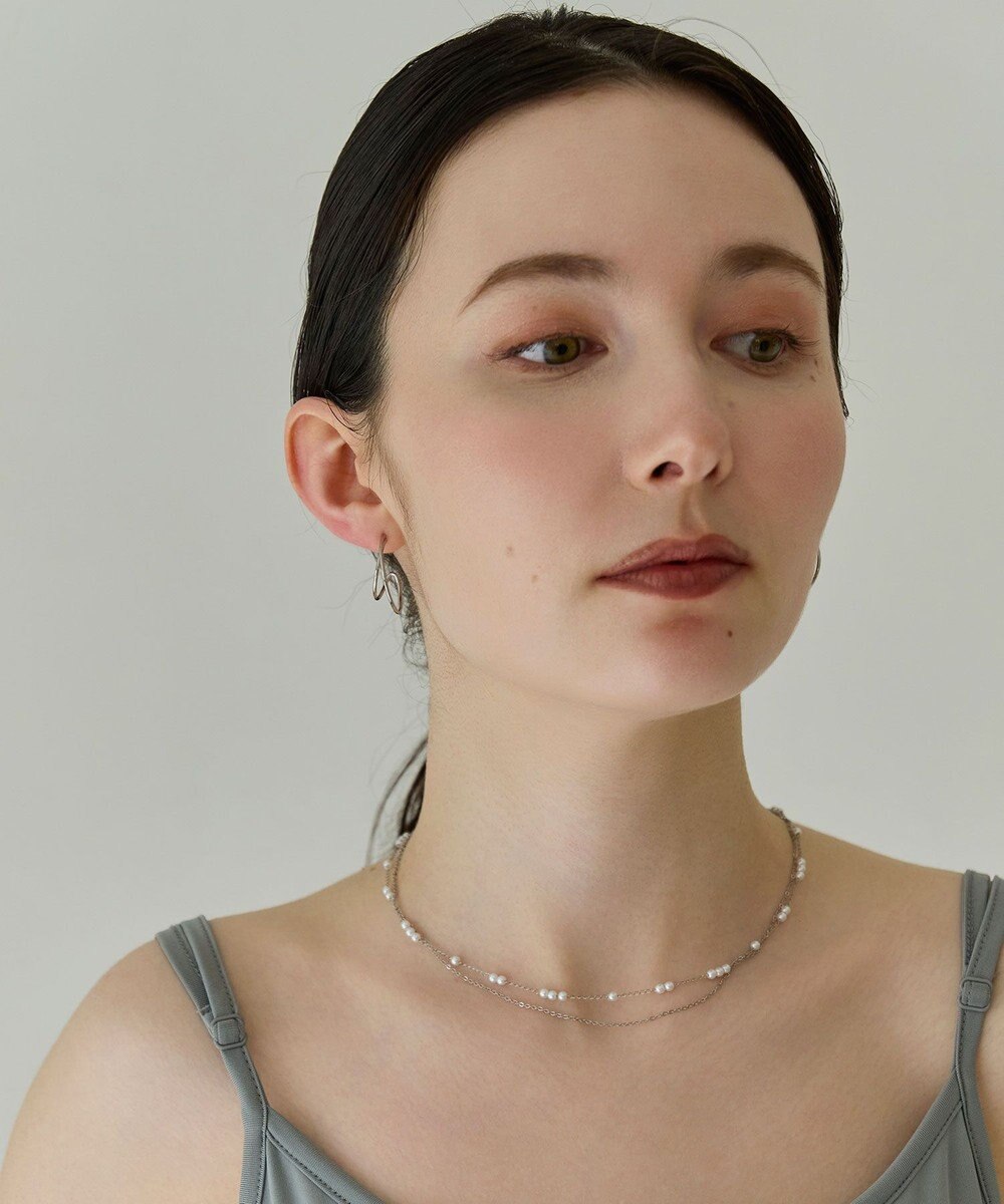 Phoebe 〈金属アレルギー対応〉クレセントレイヤーフープピアス　シルバー　ステンレス 