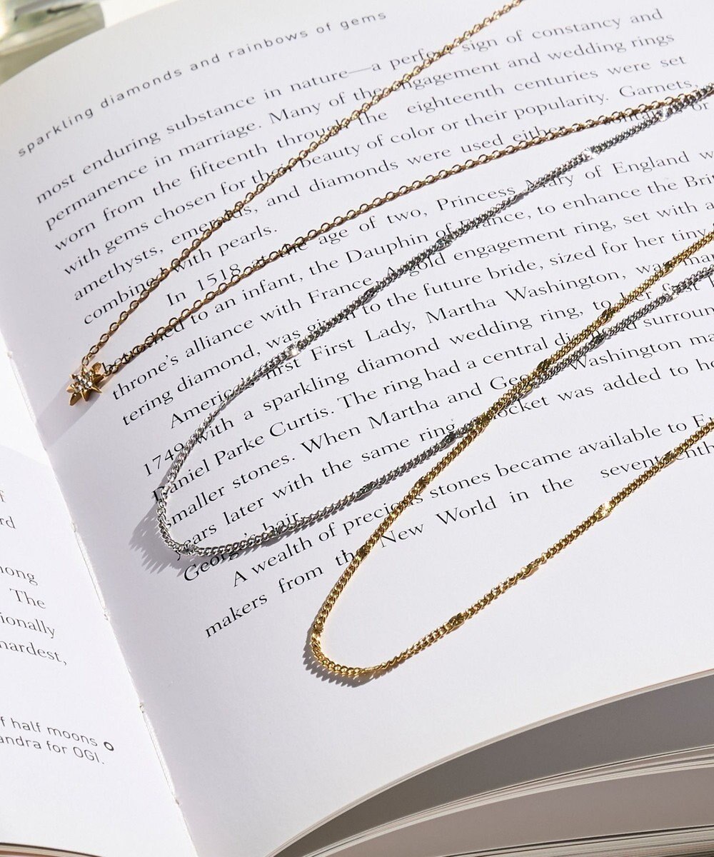 Phoebe 〈金属アレルギー対応〉ルミエールスターライトネックレス/ゴールド 星モチーフ 