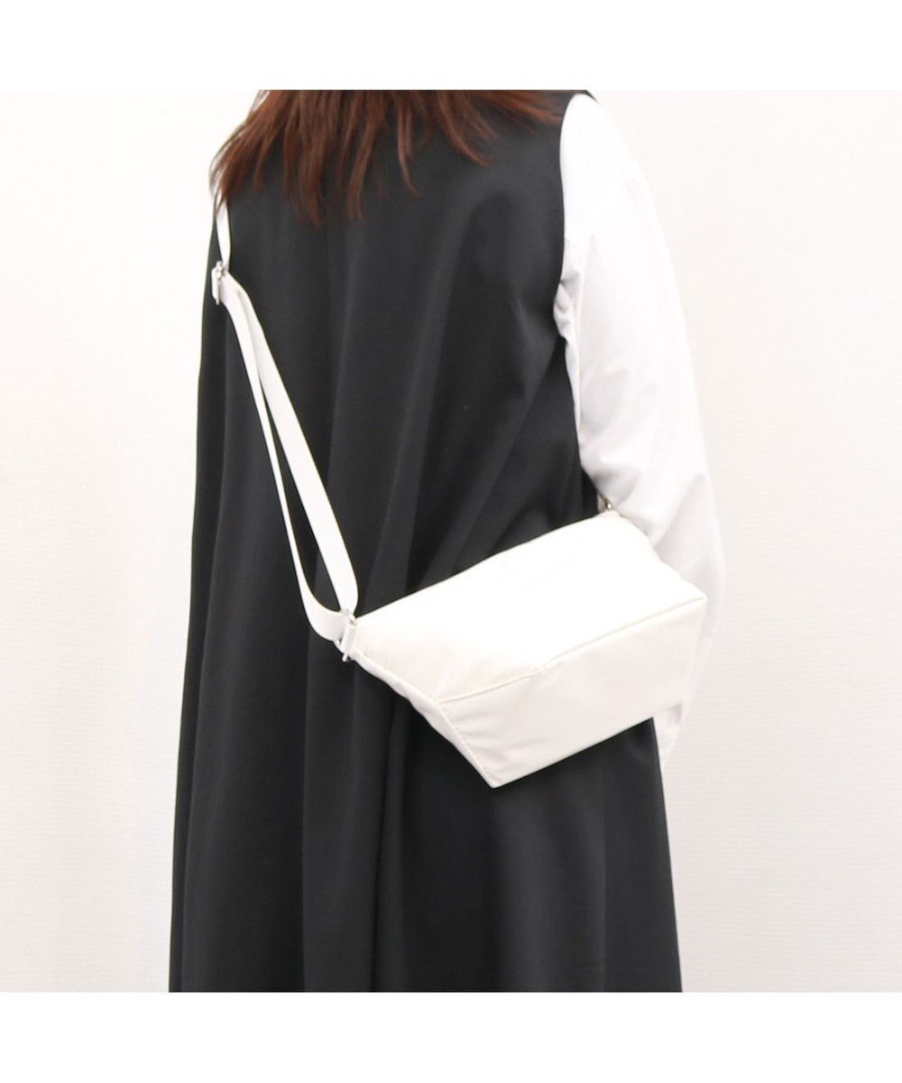 UNBILLION カシュカシュ cachecache / ソフトエナメル舟型ショルダー 