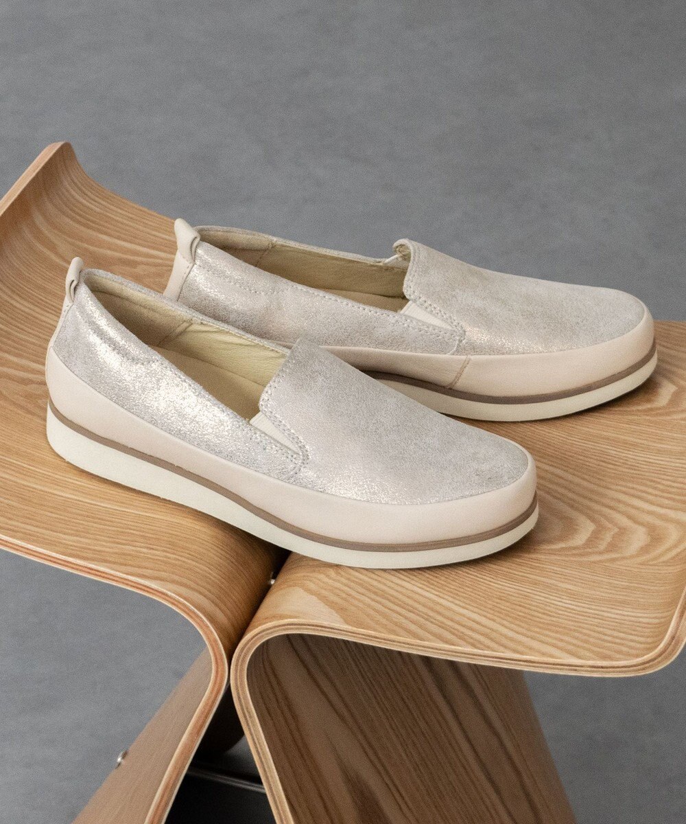 INTER-CHAUSSURES ＜衝撃軽減・防カビ抗菌＞【BUSSOLA】撥水レザースリッポンスニーカー 