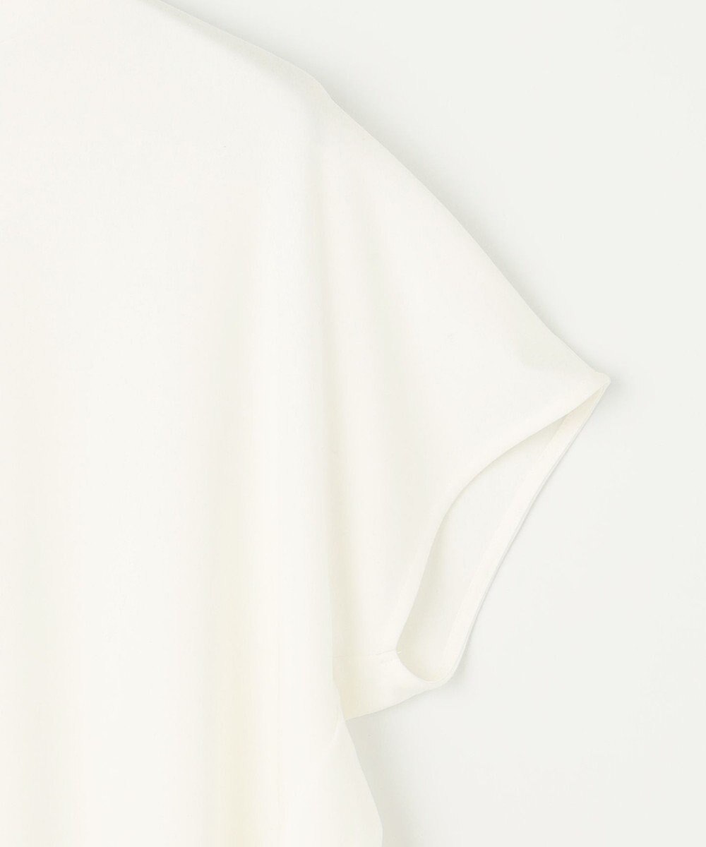 UNFILO 【シワになりにくい】BEAUTY FORM バックフレアTシャツ 