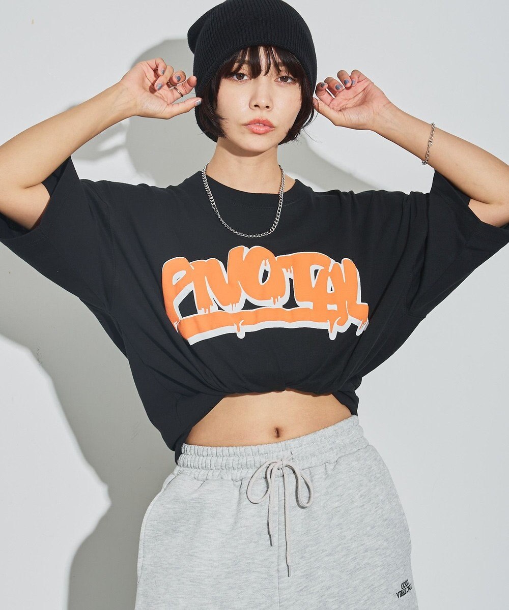 WEGO 【ユニセックス着用ITEM/ネックレス付き】アクセ付きグラフィックT（S） 