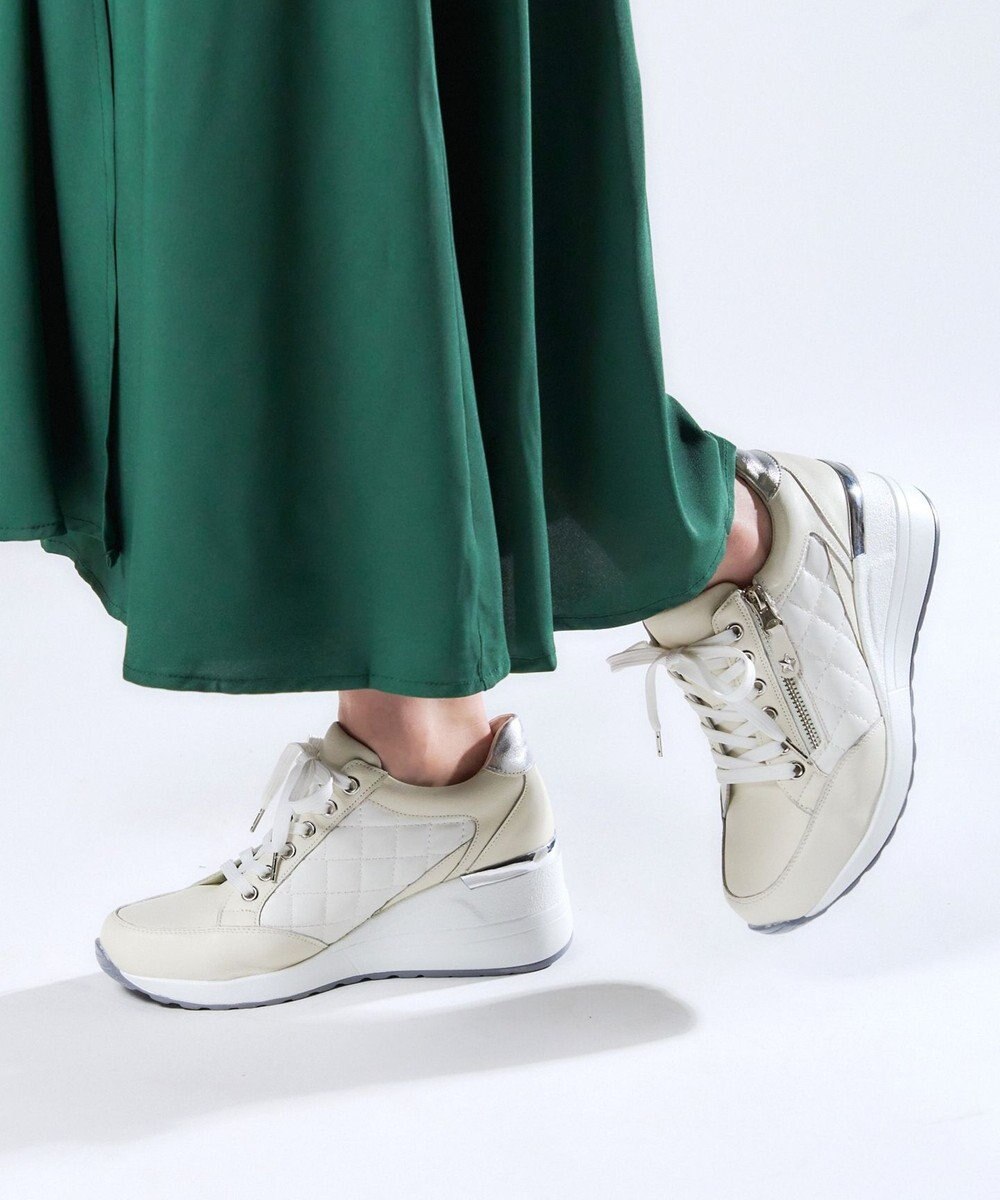 Dominic3 ヒールアップ サイドキルティング ジップスニーカー 