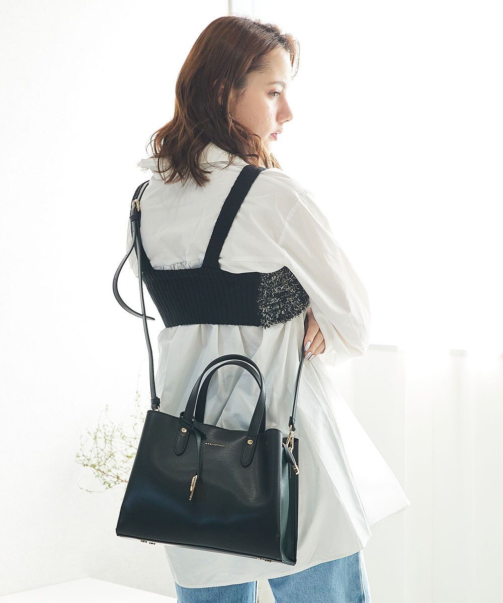 style code 【MERCURYDUO/マーキュリーデュオ】両アオリポケットサイド配色大開き開口 超軽量ハンドバッグ キーチャーム付 