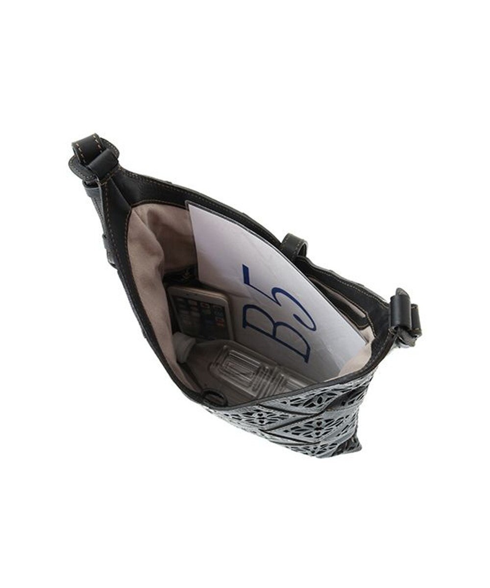 genten サステナブルカットワーク ショルダーバッグ 