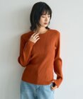 袖釦クルーネックリブニット
