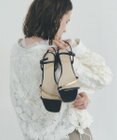 YECCA VECCA ゴールドバーサンダル