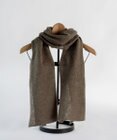 AND WOOL 〈上質な素材と手仕事から生まれた優しいニット〉ヤクの糸を編んだ細巾ストール