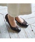 Riz raffinee <Riz raffinee>バックルモチーフコンビパンプス