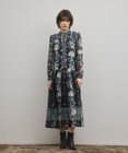 GRACE CONTINENTAL フラワープリントティアードワンピース