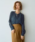 YECCA VECCA ジオメ柄ボウタイブラウス