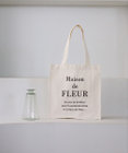 Maison de FLEUR ブランドロゴ刺繍スクエアトートバッグ
