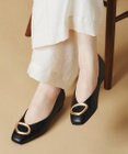 Dominic3 デザインバックル ローヒール レザーパンプス