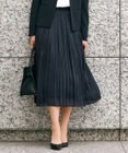 23区 【洗える】シャイニープリーツ スカート