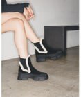 STEVE MADDEN TOWNSHIP 厚底サイドゴアムートンブーツ