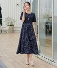 Tiaclasse L モノトーンフラワープリントワンピース