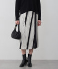 ICB L 【先行予約】ランダムストライププリント ストレートスカート