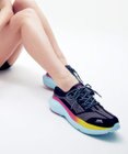 STEVE MADDEN ELEVATE 3 パフォーマンススニーカー