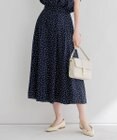 23区 【セットアップ対応/洗える】バックサテンアムンゼン ドットプリント スカート