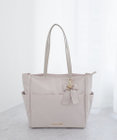 Maison de FLEUR 撥水加工リボンチャームマルチポケットトートM