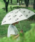 AND WOOL 〈UVカット率99%以上・一級遮光生地・晴雨兼用〉野ばら刺繍の日傘 （長傘タイプ）
