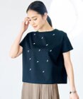 自由区 S 【きれい目カジュアル・顔まわり華やか】ビジュー Tシャツ
