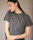 Green Parks ・ＤＯＵＢＬＥ　ＦＬＡＧＳ　ハート総柄刺繍ＴＥＥ