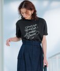 23区 【井波麻里衣さんコラボ】カリグラフィー プリント Tシャツ