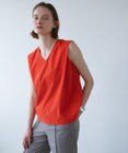 BEIGE， YANN / Vネックタックブラウス