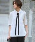ICB L 【WEB限定カラーあり】マラボーテライトジョーゼット 半袖ボウタイ付きシャツカラートップス