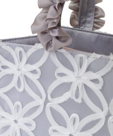 Maison de FLEUR チュールフラワーフリルスクエアトートバッグ