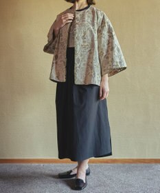 muuc 筆記帳刺繍ショートコート〈国産・muucオリジナル総柄刺繍〉〈上質な綿混ダンガリー〉〈中に着込めるゆとり袖・Aライン〉〈3シーズン春秋冬〉