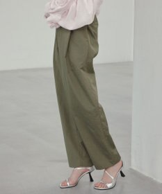 BEIGE， 【洗える】CROCUS / カービーシルエットタックパンツ