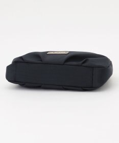 LA BAGAGERIE ポリエステルキャンバス　タックポシェット