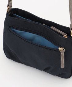 LA BAGAGERIE ポリエステルキャンバス　タックポシェット