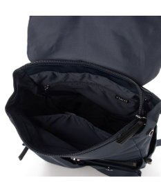 Y'SACCS ダブルホックポケットリュック