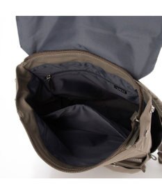 Y'SACCS ダブルホックポケットリュック