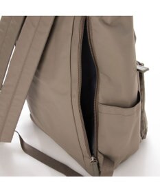 Y'SACCS ダブルホックポケットリュック