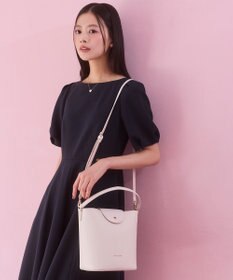 TOCCA PETAL SILHOUETTE LEATHER BAG  レザーバッグ アイボリー系