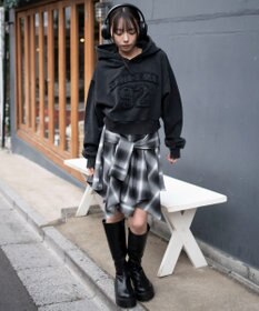 WEGO グラフィックショートプルパーカー