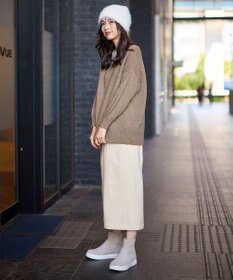 ANY ラムウールＶネックプルオーバー