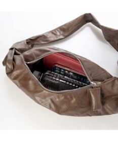 UNBILLION カシュカシュ cachecache / ムーン型ボディバッグ