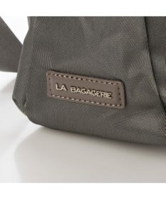 LA BAGAGERIE フロントポケット　スクエアナイロンショルダー　Mサイズ