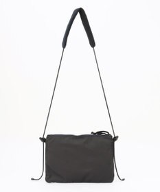 JOSEPH ABBOUD MOUNTAIN 【UNISEX】Pe／Nyピーチサ コッシュ