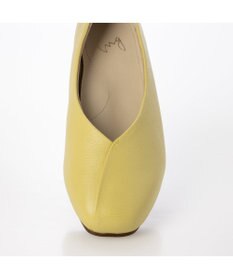 ing <ing>Vカットフラットパンプス