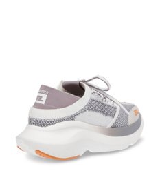 STEVE MADDEN ELEVATE 3 パフォーマンススニーカー