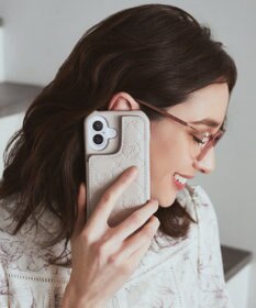 Maison de FLEUR カードポケットミラー付きアイフォン16ケース