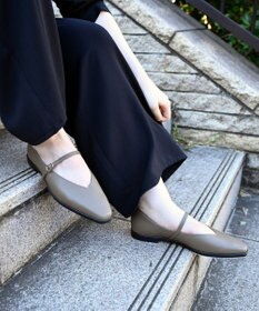 APOM 日本製 晴雨兼用スクエアトゥストラップシューズ15＜CRAHUG限定＞