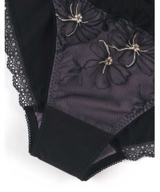 AMPHI 【sweet web掲載】 ショーツ 【BRAGENIC ブラジェニック 脇高細見えタイプ】BMI353とペア 吸汗速乾(後ろ身頃) アウターにひびきにくい(裾) PMI153 アンフィ／ワコール